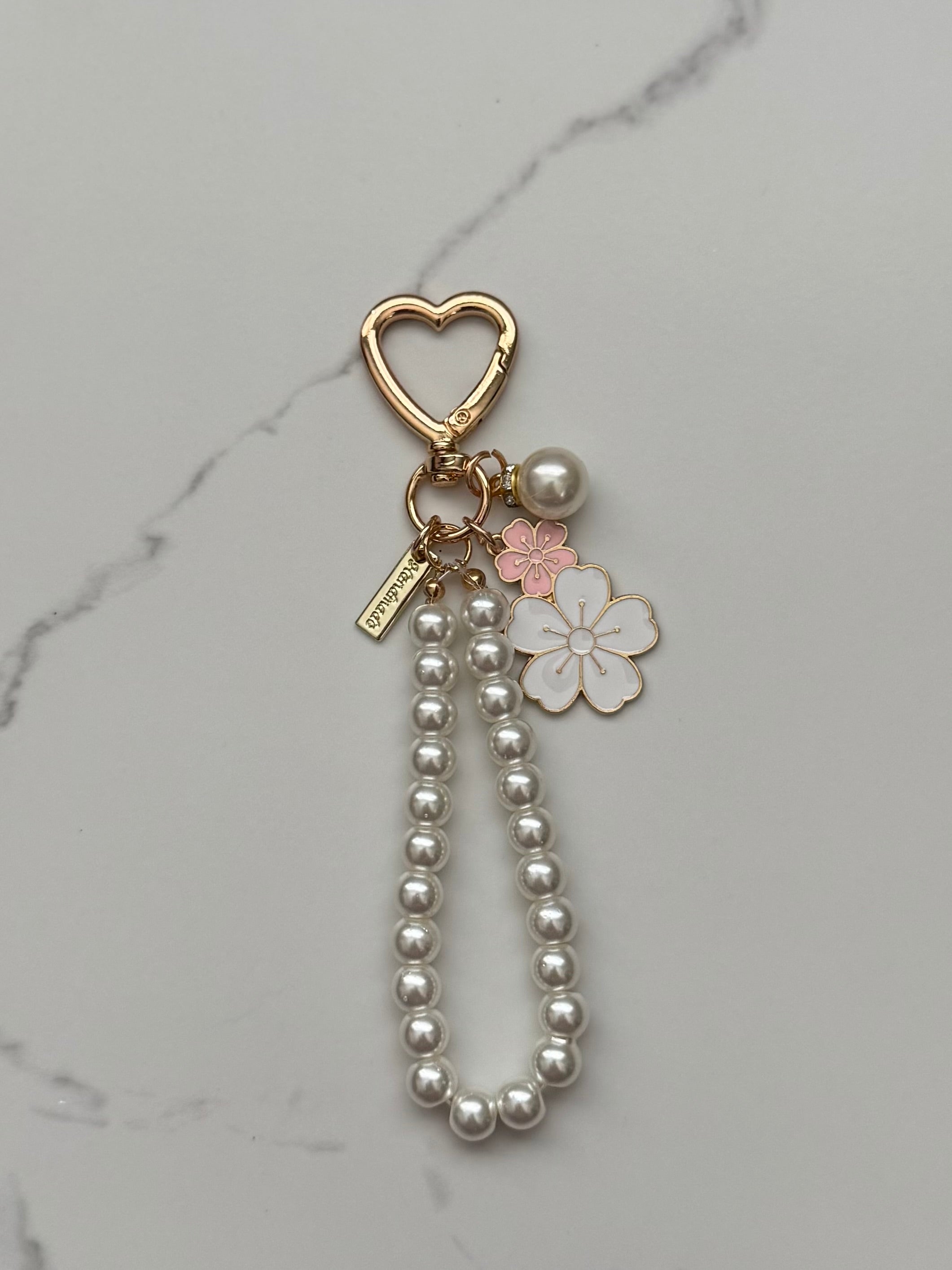 Dainty Flower with Pearl 🌺