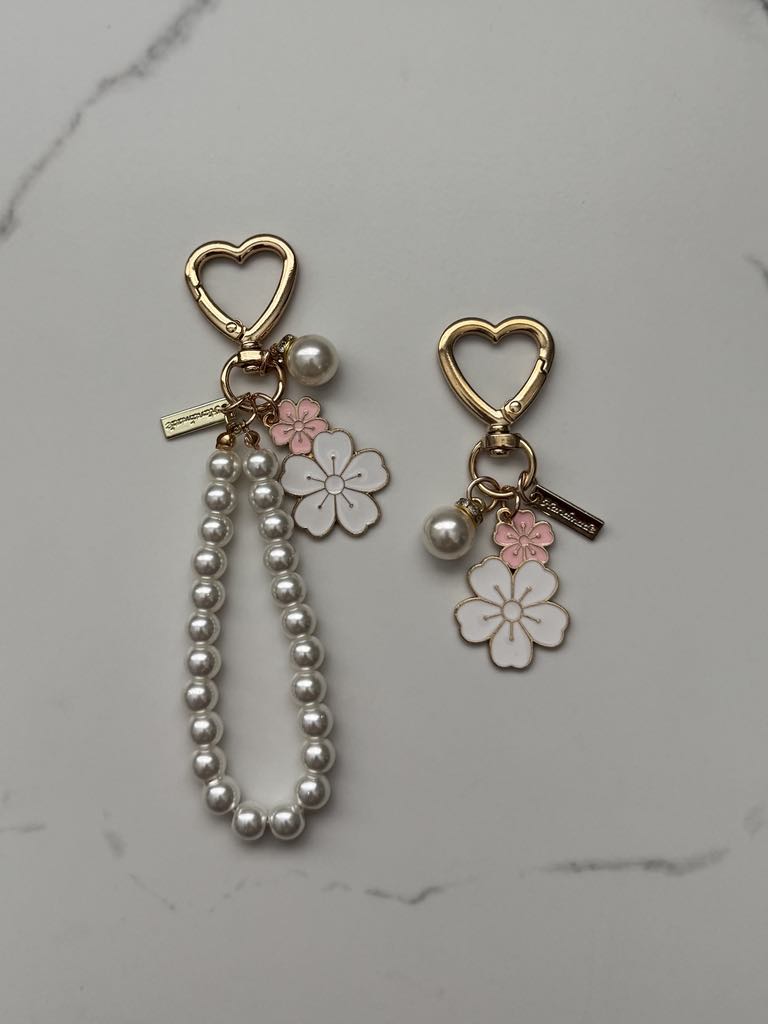 Dainty Flower with Pearl 🌺